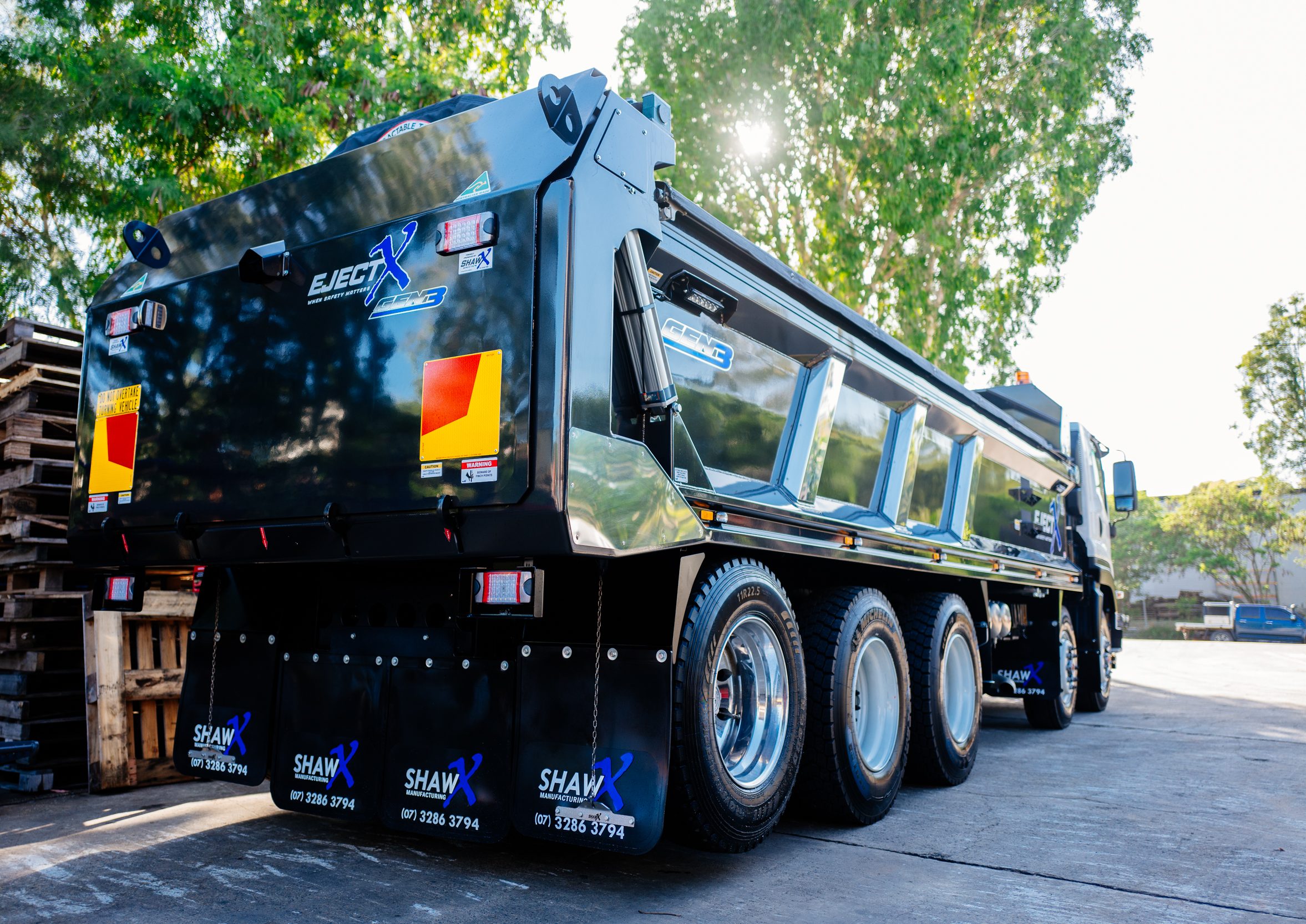 About ShawX Manufacturing Tipper Truck